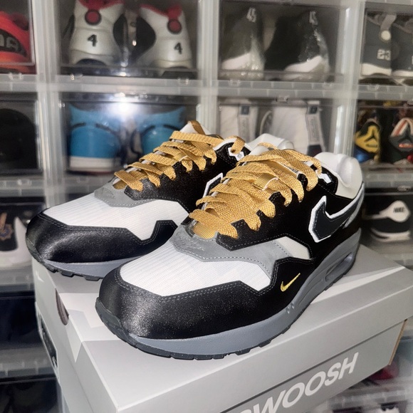 nike big swoosh air max